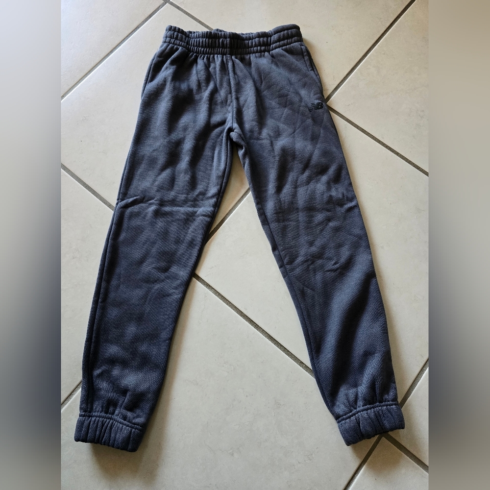 New Balance Boys' Active Fleece Jogger Pants, size M (10/12), Lead Gray